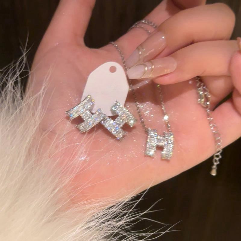 Lunaéquilibre Shimmering Jewelry Set