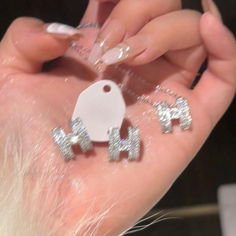 Lunaéquilibre Shimmering Jewelry Set