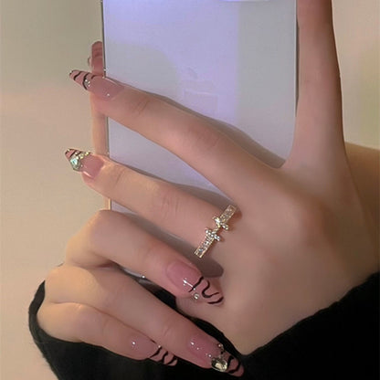 Lunaéquilibre Dainty Shimmering Ring