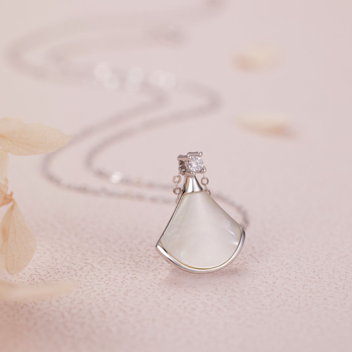 LunaVela Grace Necklace