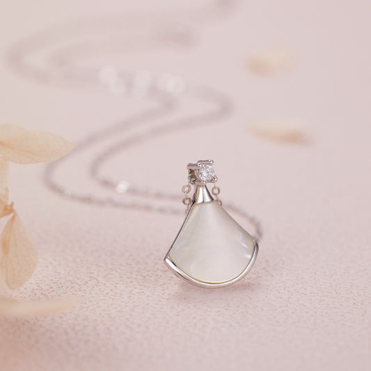 LunaVela Grace Necklace
