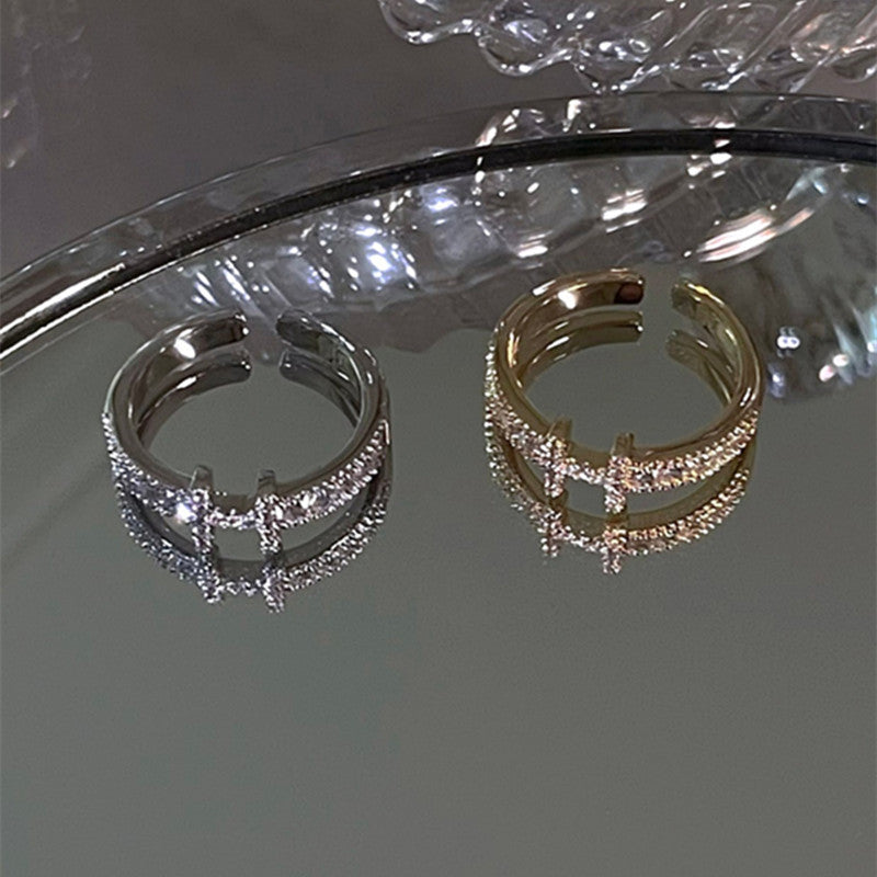 Lunaéquilibre Dainty Shimmering Ring