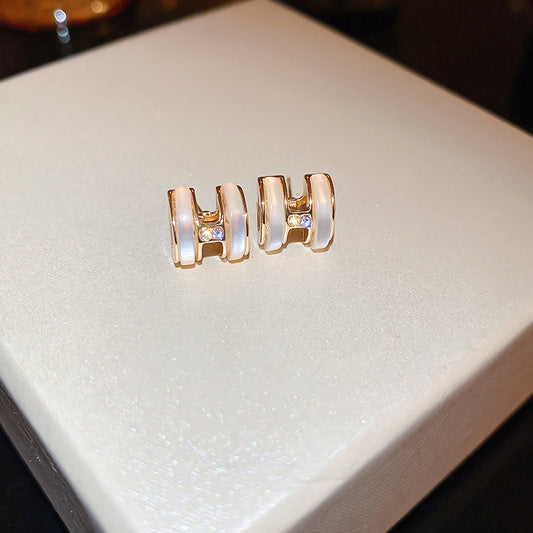 Lunaéquilibre Petite Stud Earrings