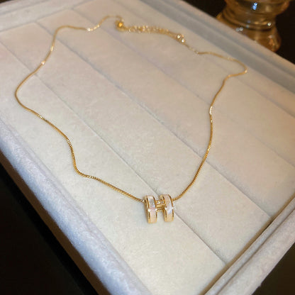 Lunaéquilibre Petite Necklace