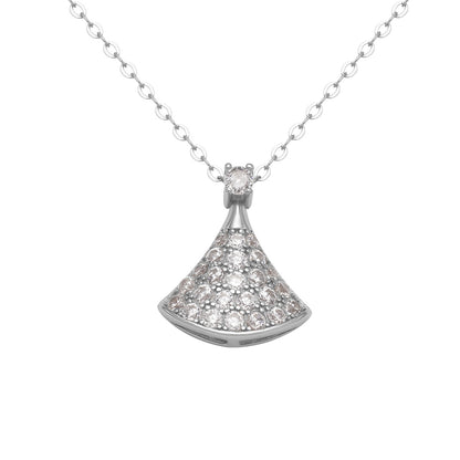 LunaVela Shimmering Necklace