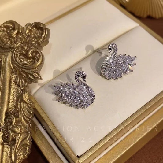 LunaSwan Grace Stud Earrings