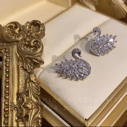 LunaSwan Grace Stud Earrings