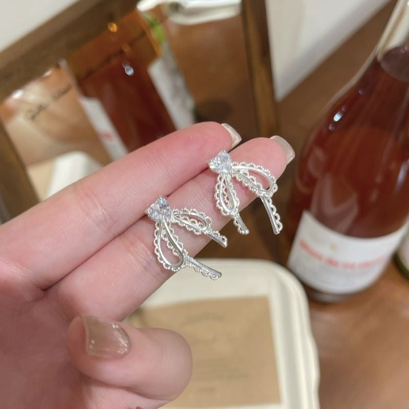 LunaBow Sweet Shimmering Earrings