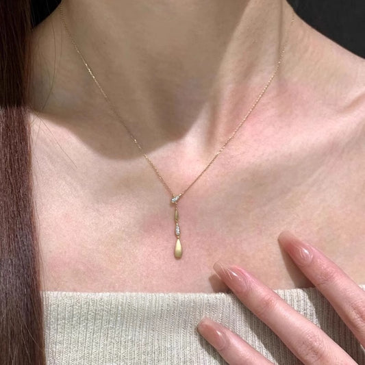 LunaDrop Gold Dainty Necklace