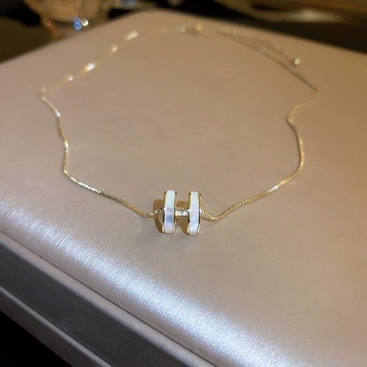 Lunaéquilibre Petite Necklace