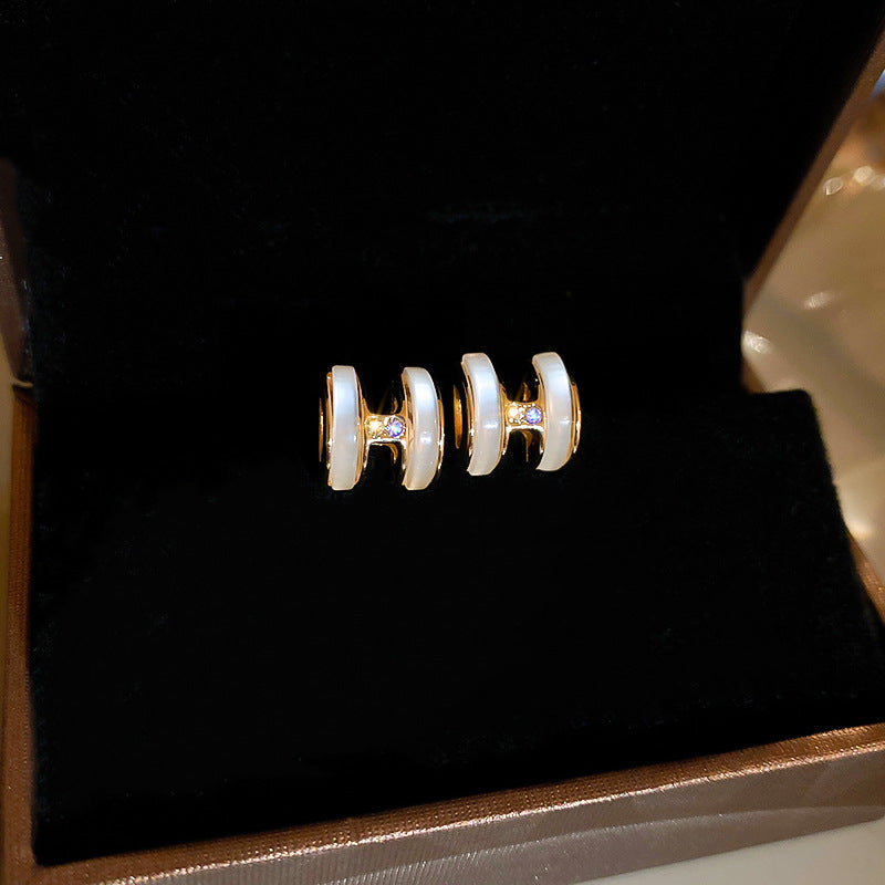 Lunaéquilibre Petite Stud Earrings